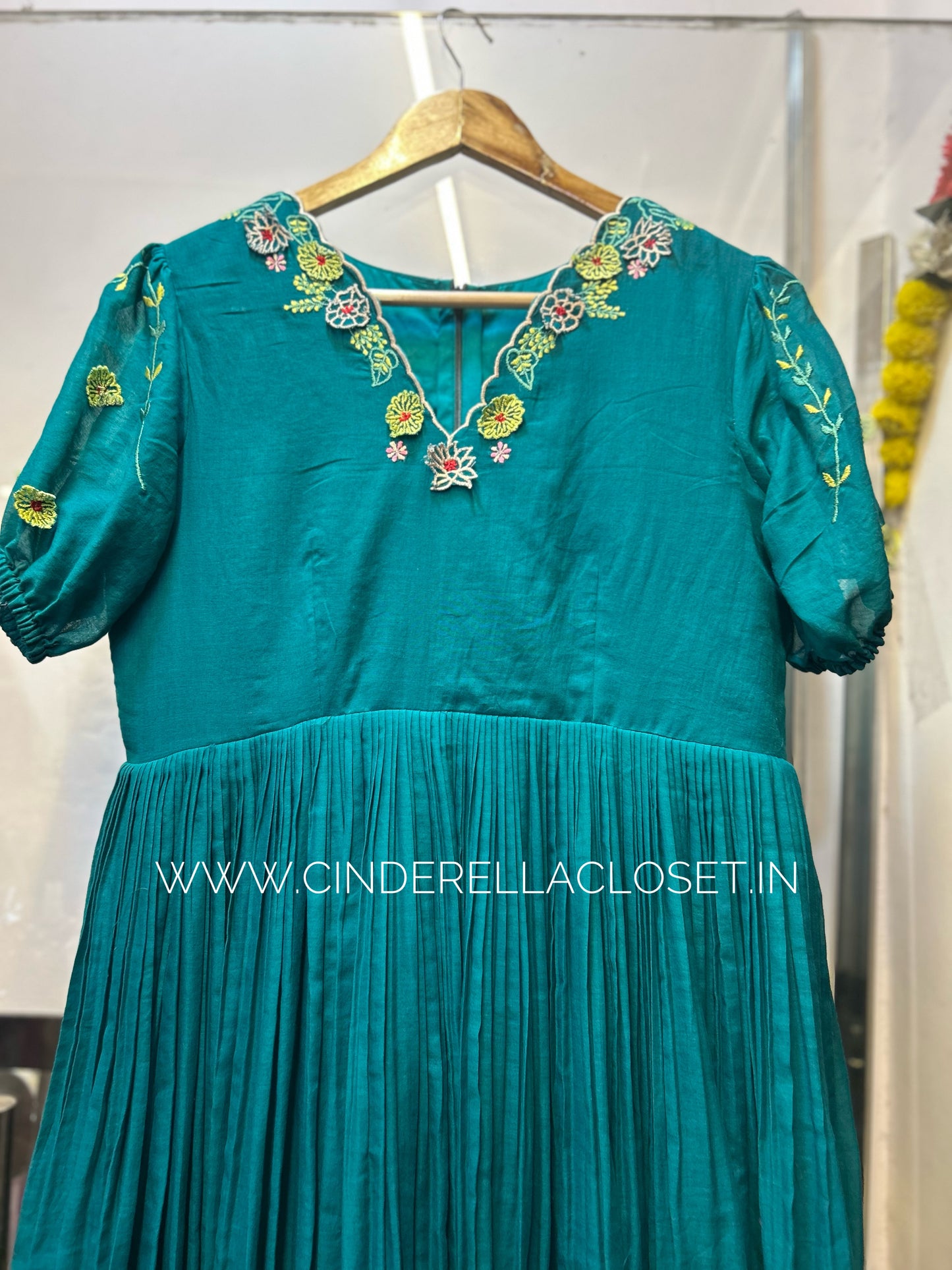 Teal blossom